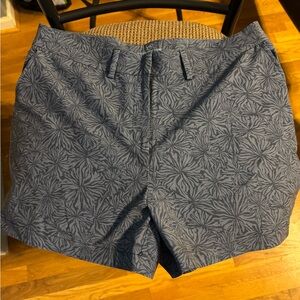 Women’s Southern Tide Blue Shorts Sz 14